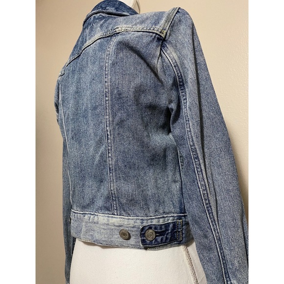 Levi’s Jean Jacket - Picture 9 of 11